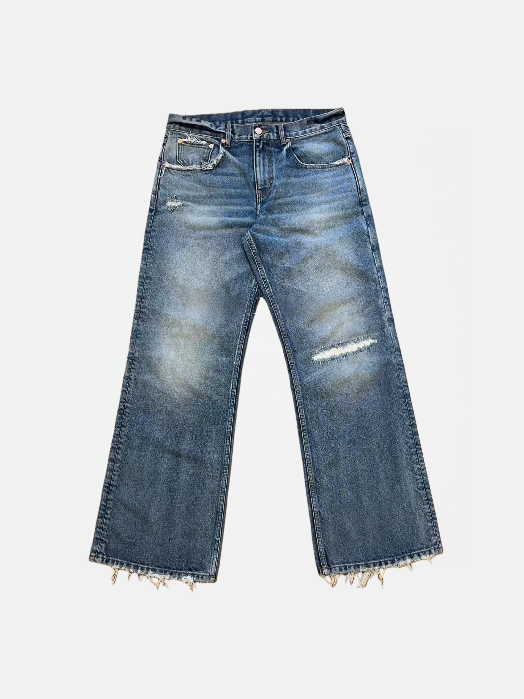 DISTRESSED DENIM
